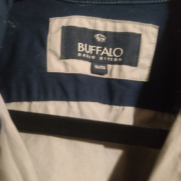 Button down shirt - Picture 2 of 5